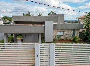 Casa de 4 quartos, Brasília · Casa Alto Padrão - Energia Fotovoltaíca - 4 suítes - Piscina com bar - Permuta