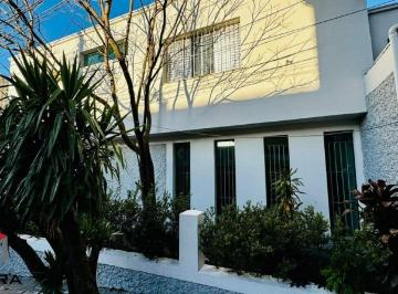 Casa · 156m² · 2 Quartos · 2 Vagas · Sobrado à venda 2 quartos 2 vagas Bangu - Santo André - SP