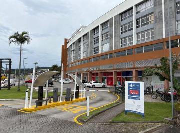 6549f4452b75578eb50d3152ddb76cf67fdd2eae · Loja comercial com 98m² privativos e 1 vaga de garagem - À venda em Forquilinha.