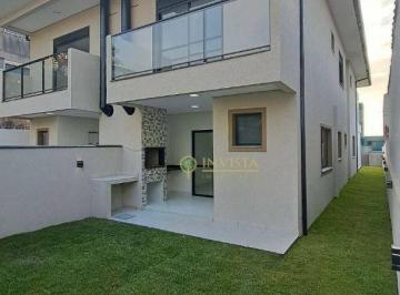 85bca809590ea147b4acbe51c34d9c3a8582225a · Sobrado à venda em Canasvieiras! 3 quartos, varanda com churrasqueira, sacada e 2 vagas de garagem.