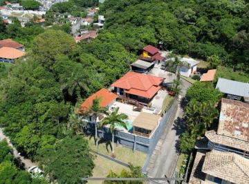 Casa · 150m² · 3 Quartos · 2 Vagas · Casa Fantástica com Vista Panorâmica para o Mar Grosso - Laguna/SC