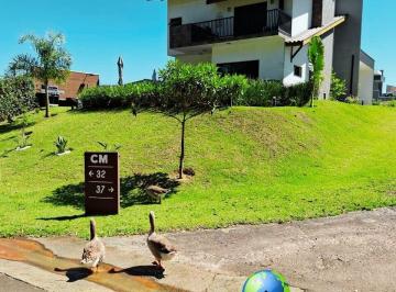 Casa · 300m² · 4 Quartos · 4 Vagas · Sobrado Alto Padrão - 4 Dormts - em frente ao lago