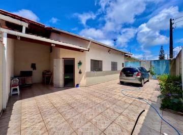 Casa de 3 quartos, Itanhaém · Casa lado praia com 3 quartos com 1 suíte em Itanhaém