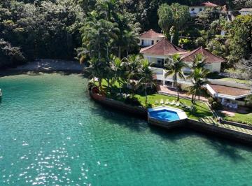 Casa · 600m² · 7 Quartos · 3 Vagas · Belíssima casa com praia privativa em cond. de luxo