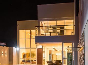 Casa · 310m² · 3 Quartos · 3 Vagas · Belíssimo Sobrado no bairro São Francisco/ São Sebastião