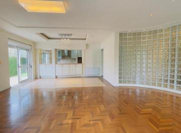 Casa · 649m² · 4 Quartos · 5 Vagas · Casa | 04 Dormitórios | São Leopoldo