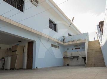 Casa · 120m² · 3 Quartos · 2 Vagas · Sobrado com 3 Quartos, sendo 1 Suíte e ampla área externa