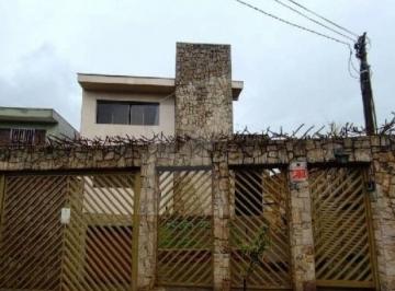 Casa · 517m² · 3 Quartos · 7 Vagas · Sobrado com 03 dorms, ( sendo 02 suítes), 07 vagas, salão de festas e churrasqueira.