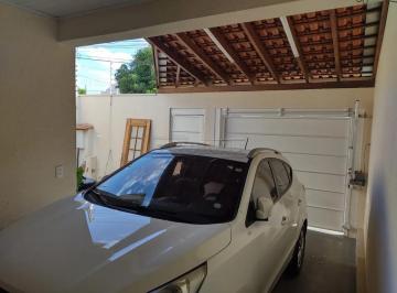 Casa · 168m² · 2 Quartos · 1 Vaga · Casa residencial com ótima localização, rua principal do bairro