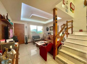 071adcdc2e7182379cd767e28bd446e735bb10bd · Casa com 3 dormitórios à venda, 98 m² por R$ 640.000,00 - Cascata dos Amores - Teresópolis/RJ