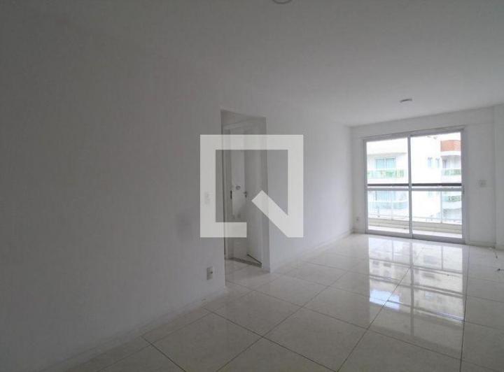 Foto do imóvel - Alugar apartamento com 3 quartos, varanda e piscina no condomínio