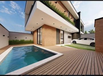 Casa · 187m² · 3 Quartos · 2 Vagas · Sobrado de alto padrão com 3 suítes em Camboriú