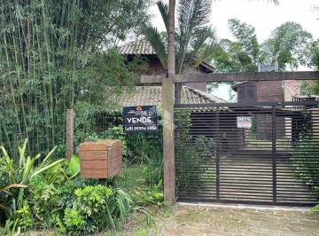 Casa · 99m² · 1 Quarto · 1 Vaga · Casa com 1 dormitório, 1 vaga coberta, com 98,55 m² privativos em terreno de 490 m², na Praia da Bar