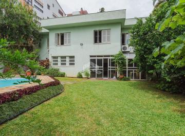 246274_i814bm1ho476x2gN3318W_2462746748b44a9d726.jpg · Excelente casa com pátio amplo e piscina.