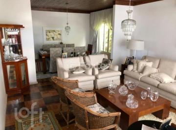 e41c9546 · Casa, 3 dormitórios, 175 m², em Centro