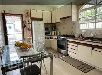 c8742730 · Casa, 3 dormitórios, 182 m², em Barreiros
