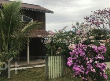 13dcb651 · Casa em Condomínio, 1 dormitórios, 50 m², em Tapera da Base