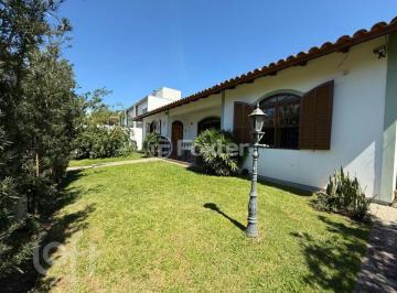 b58f8dd0 · Casa, 3 dormitórios, 210.41 m², em Córrego Grande