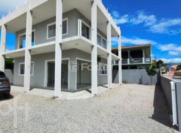 3ed34109 · Casa, 4 dormitórios, 190 m², em Praia do Meio (Ens Brito)
