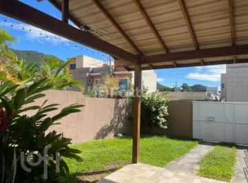 c6a5f153 · Casa, 3 dormitórios, 112 m², em São João do Rio Vermelho