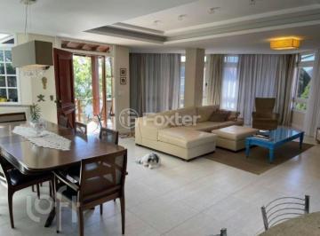 3806a807 · Casa, 8 dormitórios, 450 m², em Carvoeira