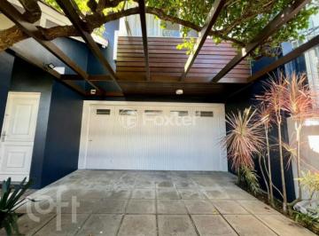 e3581da9 · Casa, 3 dormitórios, 234.85 m², em São José