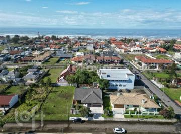 c935efdf · Casa, 3 dormitórios, 168 m², em Zona Nova