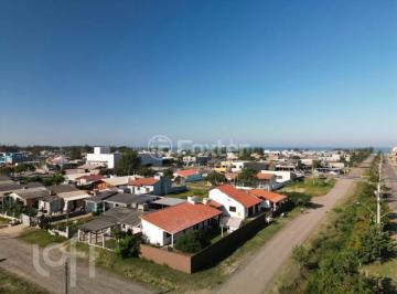b5ccb625 · Casa, 5 dormitórios, 250 m², em Capão Novo