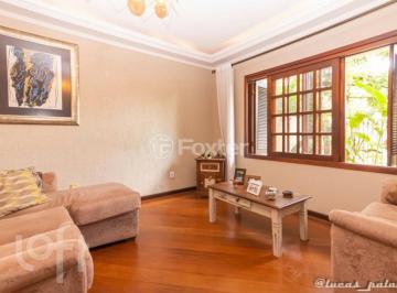 04f63e54 · Casa, 4 dormitórios, 401 m², em Centro
