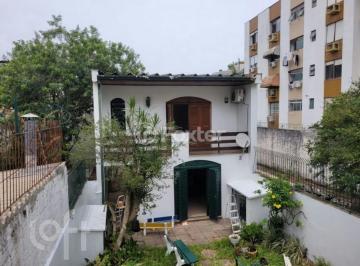 1d6c1202 · Casa, 5 dormitórios, 400 m², em Petrópolis
