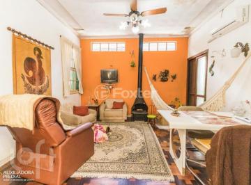 7cf96d90 · Casa, 3 dormitórios, 198 m², em Petrópolis