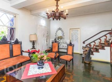 Casa · 300m² · 7 Quartos · 4 Vagas · Casa, 7 dormitórios, 300 m², em Rio Branco