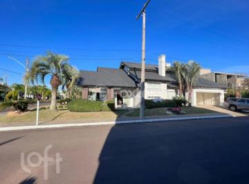 bcdbb6f0 · Casa em Condomínio, 5 dormitórios, 300 m², em Centro
