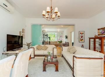 d14e8b45 · Casa, 3 dormitórios, 223 m², em Petrópolis