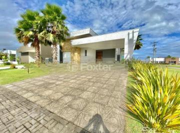 b42b2029 · Casa em Condomínio, 3 dormitórios, 196.42 m², em Zona Nova