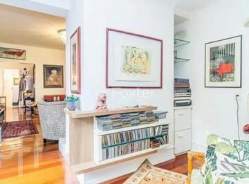 c1c4501f · Casa, 3 dormitórios, 425 m², em São João