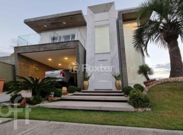 8598eec2 · Casa, 4 dormitórios, 350 m², em Centro