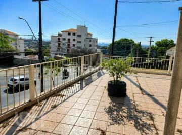 df9105d4 · Casa, 3 dormitórios, 389.2 m², em Vila Jardim