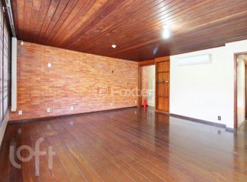 fea89636 · Casa, 3 dormitórios, 250 m², em Teresópolis