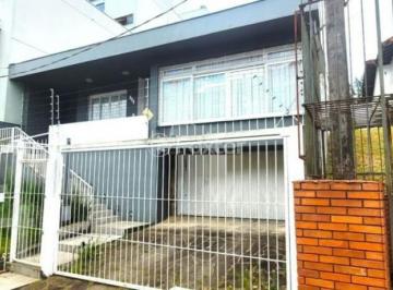 bc653077 · Casa, 3 dormitórios, 242 m², em Petrópolis