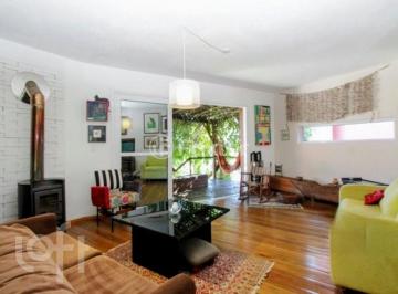 03c3f91e · Casa, 3 dormitórios, 193.25 m², em Teresópolis