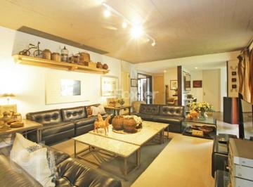1d5613ae · Casa, 3 dormitórios, 316 m², em Boa Vista