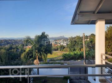 ec8d0b16 · Casa, 3 dormitórios, 176.14 m², em Petrópolis