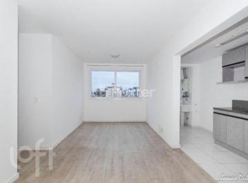 10131fd3 · Apartamento, 2 dormitórios, 63.08 m², em Centro