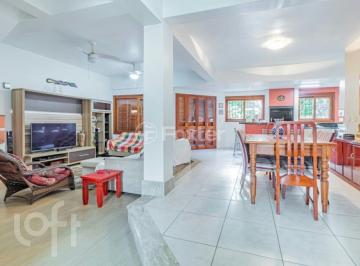 3fe87676 · Casa, 4 dormitórios, 268 m², em Cavalhada