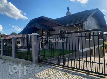 e5582a35 · Casa, 3 dormitórios, 288.3 m², em Centro