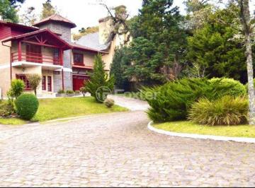 95dd46cc · Casa, 4 dormitórios, 231.67 m², em Santa Terezinha
