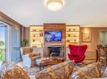 38e0e124 · Casa em Condomínio, 3 dormitórios, 380 m², em Q.ta da Serra