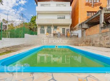 0540846f · Casa, 4 dormitórios, 454.7 m², em Teresópolis