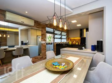 ed1e7ebd · Apartamento, 3 dormitórios, 179.22 m², em Centro